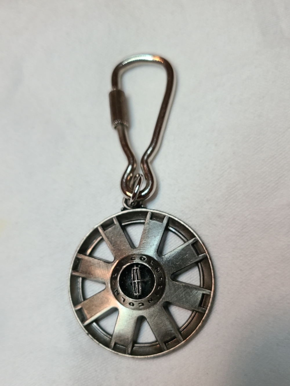 Lincoln Car Wheel Keychain